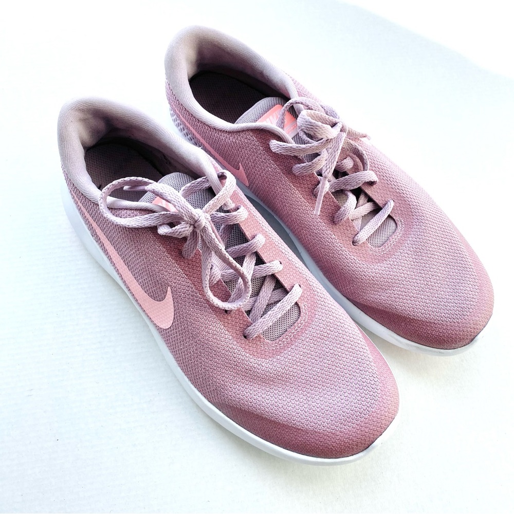 Nike Womens Nike Flex Experience Free Running Shoes size 9 (rose color)